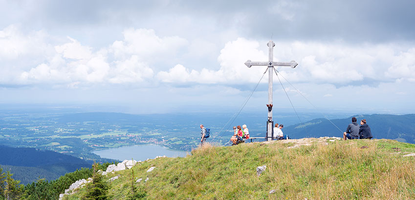 Wanderurlaub am Tegernsee - Das Hirschberg Gipfelkreuz