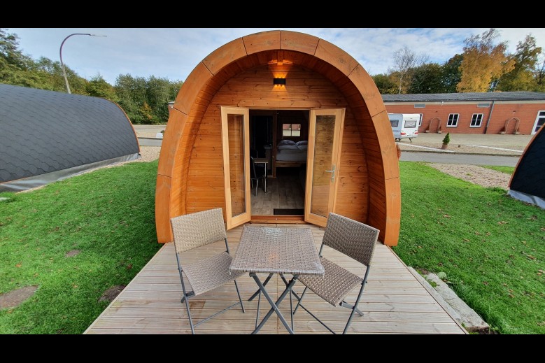 03 Premium Camping Pod 