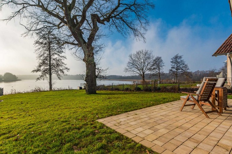 5 Sterne Ferienhaus direkt am See mit Sauna-Kamin-