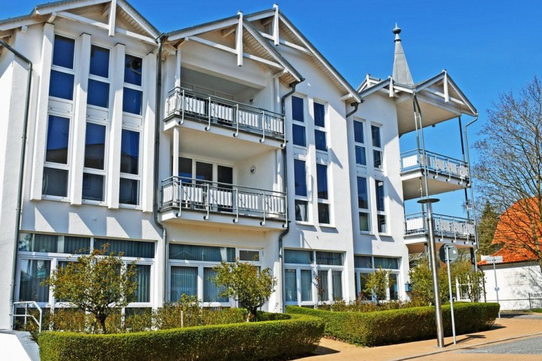 Appartementhaus mit Balkon im Ostseebad Göhren (HM