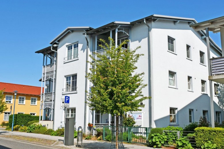 Appartementhaus mit Balkon im Ostseebad Göhren (HW