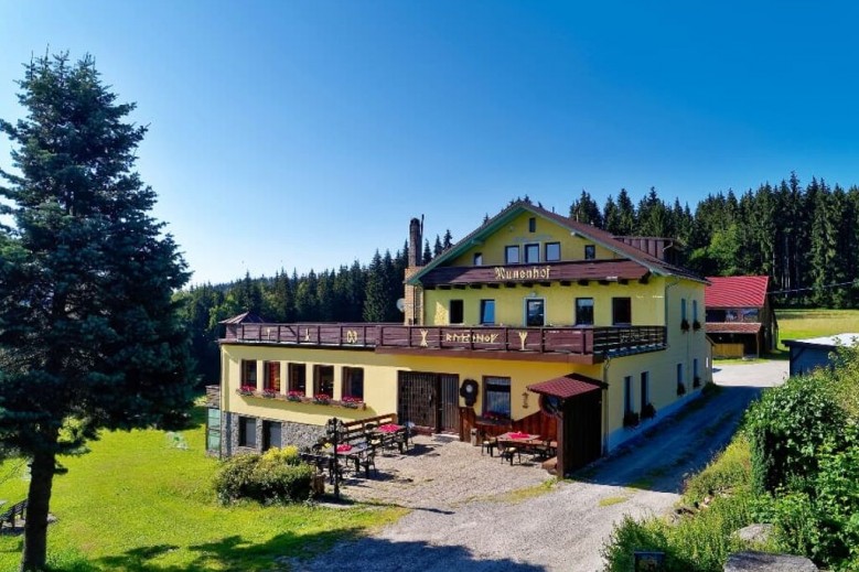 Bauernhofpension Runenhof mit Verpflegung (Hallenb