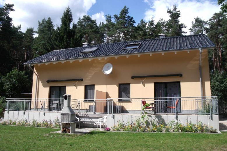 Doppelferienhaus am See & Wald