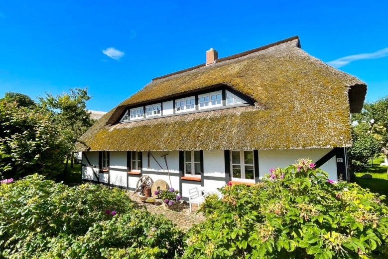 Ferienhaus Boddenblick unterm Reetdach mit Kamin u