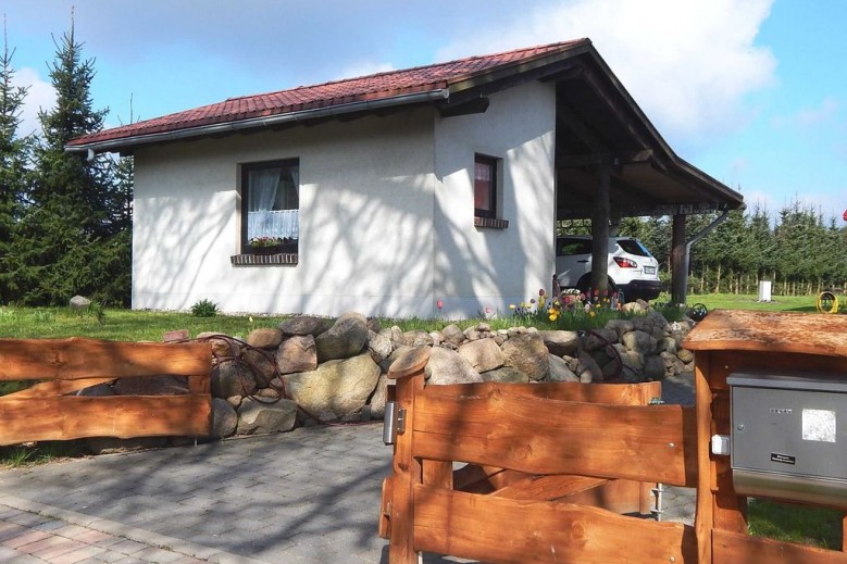 Ferienhaus mit Waldsauna am Kranichfeld