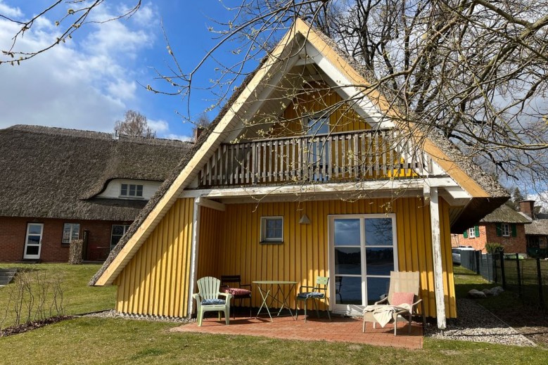 Ferienhaus  Möllen  direkt am Wasser * Hund * Gart