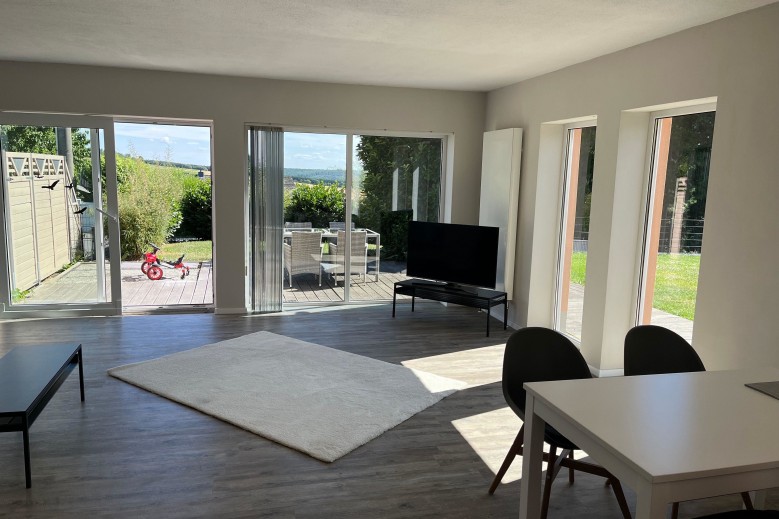 Ferienwohnung mit großer Terrasse und Garten für Genießer