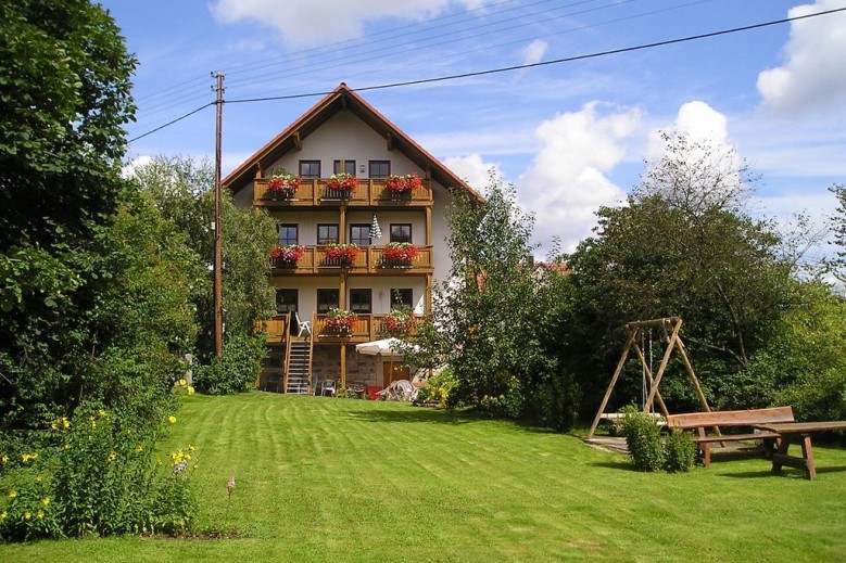 Gästehaus & Ferienhof Hüfner