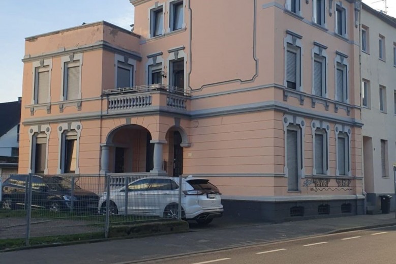 Geräumige Ferienwohnung mit Dachterrasse in Düren