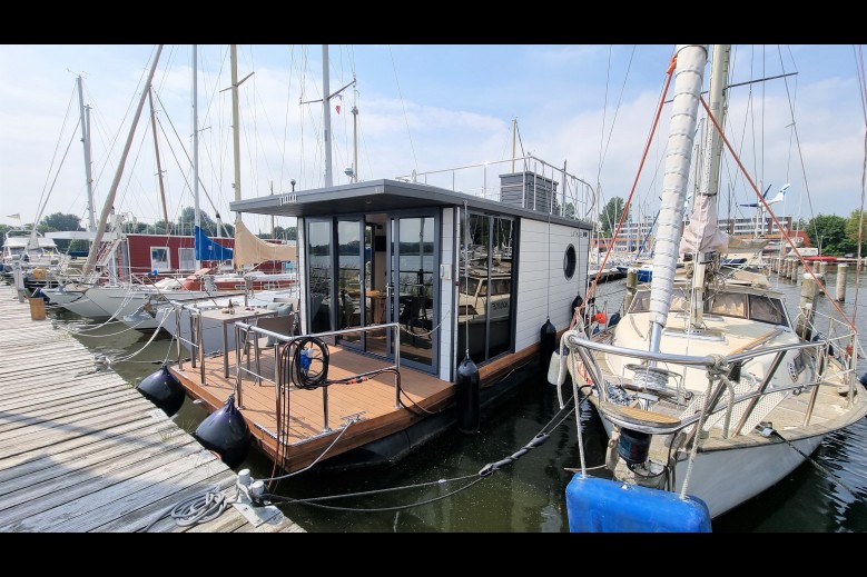 Hausboot Aava