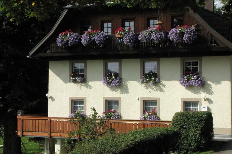 Hirschlehaus - Ferienwohnung Seebachtal