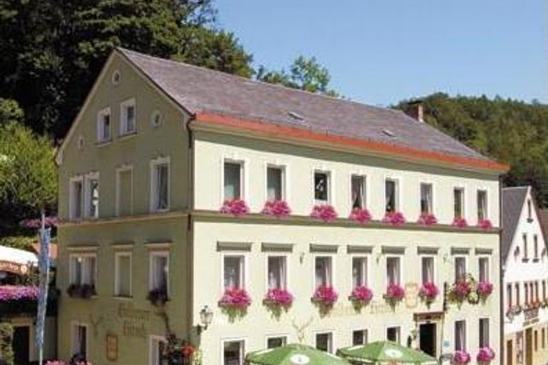 Hotel-Gasthof Goldener Hirsch