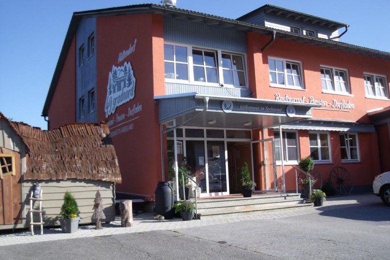 Hotel Hüttendorf 49 gradnord