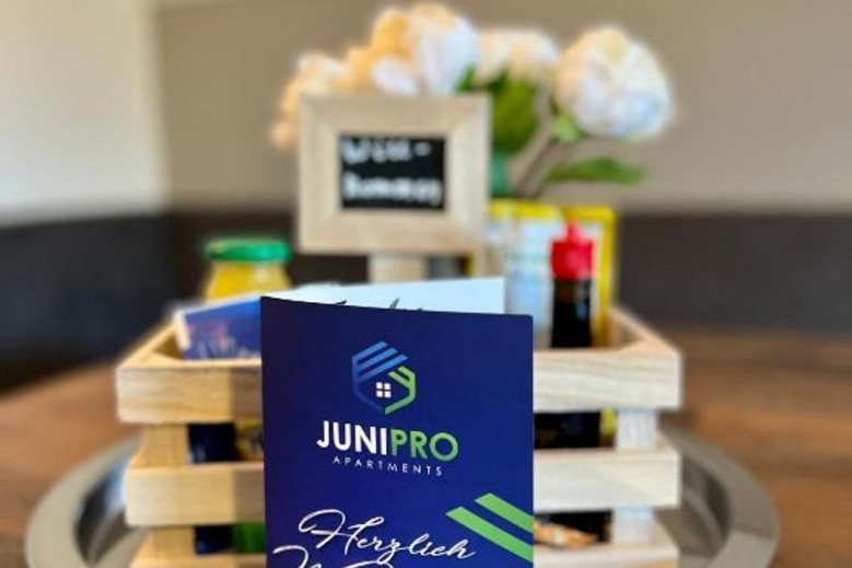 JUNIPRO Apartments & Rooms