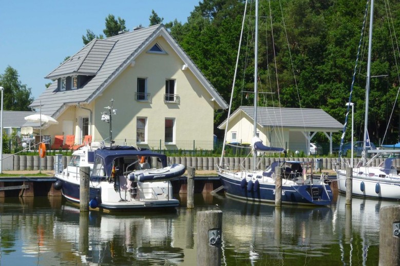 Kapitänsresidenz - Haus direkt am Wasser - 2 Bäder