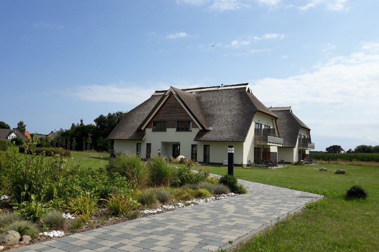 Komfort trifft Idylle - Ferienwohnung mit Seeblick