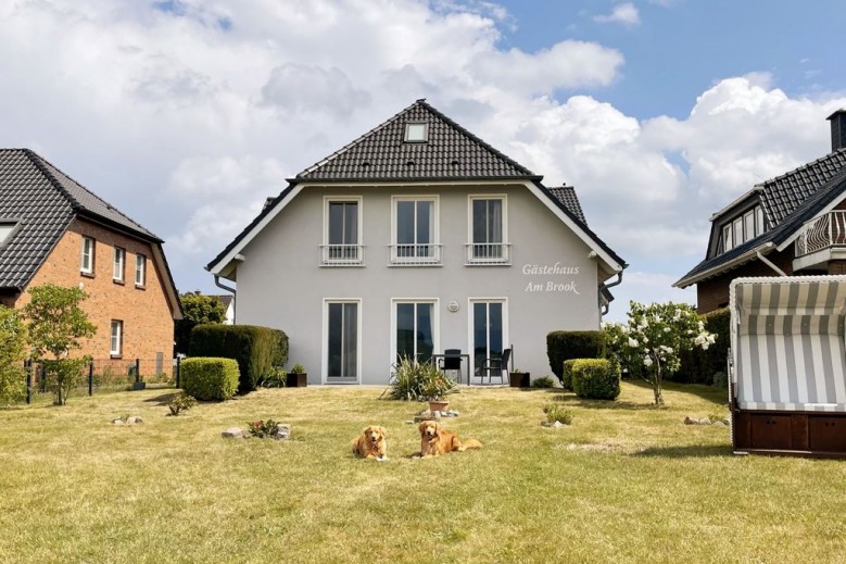 MR: Gästehaus am Brook mit 5 Ferienwohnungen