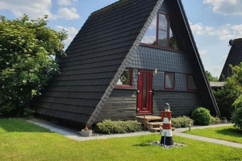 Nurdachhaus PIRATEN WIGWAM