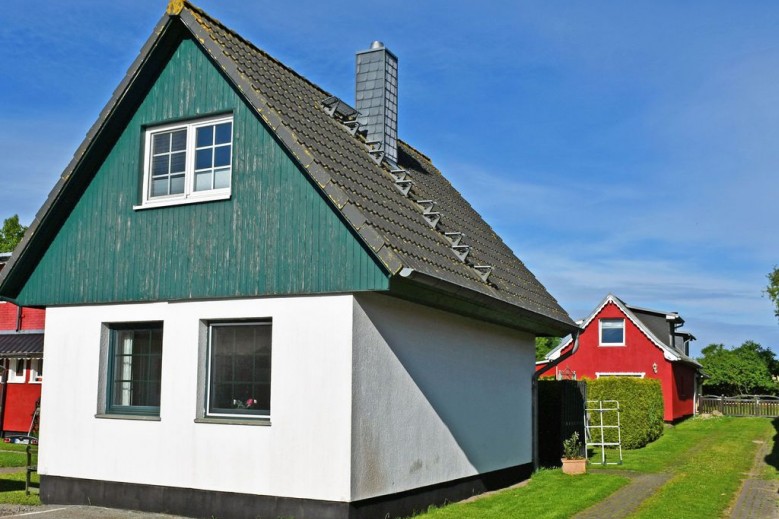 ruhig gelegenes Ferienhaus mit Kamin und Terasse