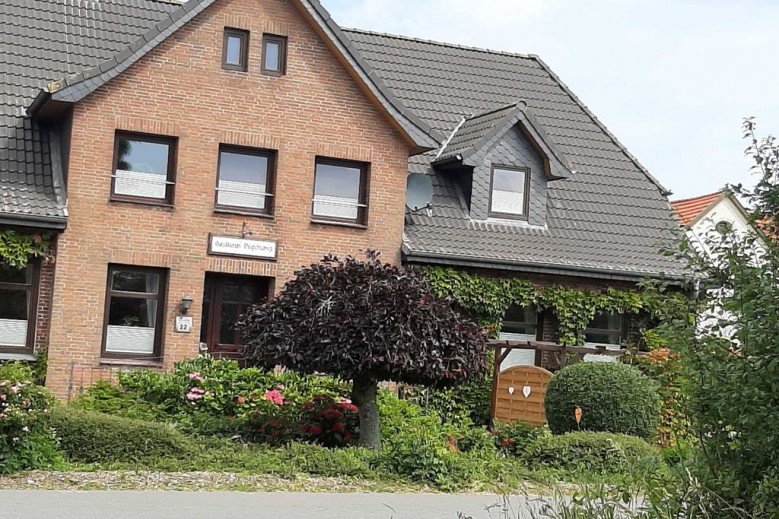 Schöne Ferienwohnung Im alten Gasthaus in Stoltebü