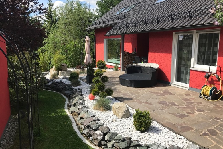 Schöne Ferienwohnung in Schauenstein-Hof im Frankenwald mit Loggia 100