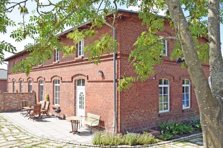 schöne Ferienwohnung mit Kamin und Terrasse in Sas