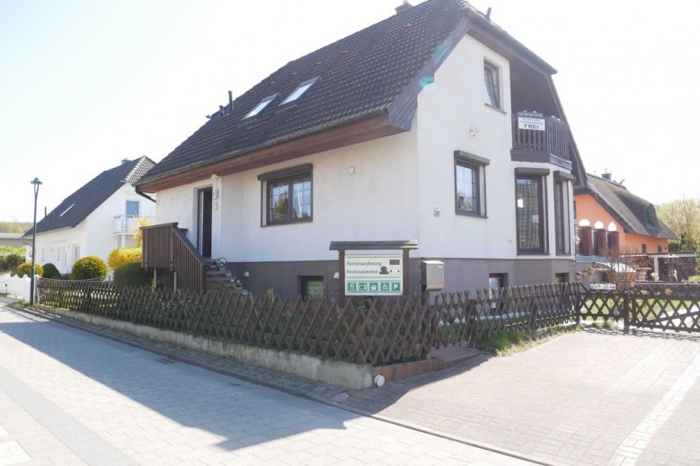 Strandnahe Ferienwohnung mit Balkon