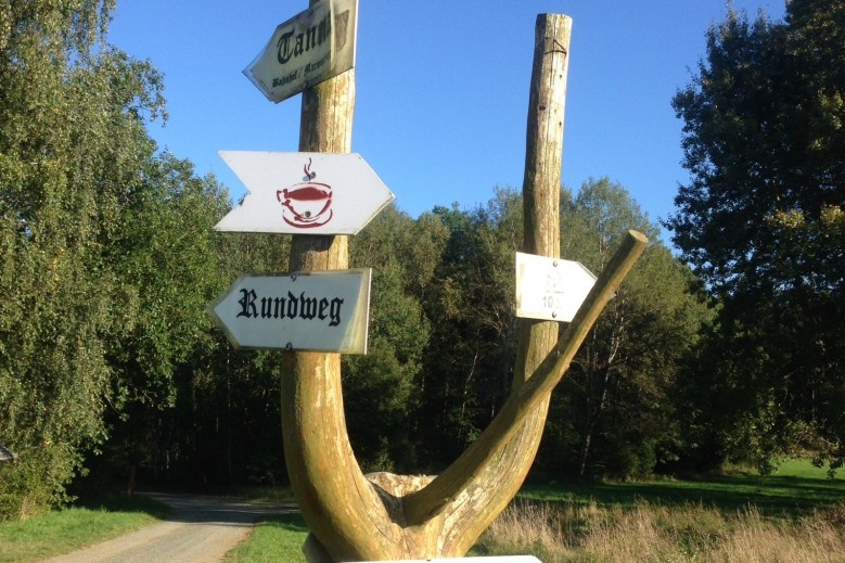 Tiny House - Auszeit im Wald am Badesee