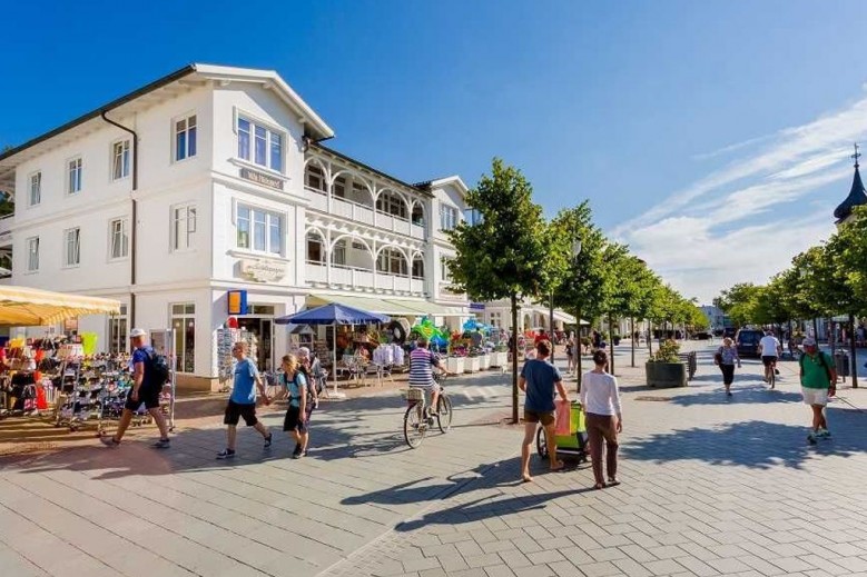 Villa Hildegard-Strandnähe-Balkon-im Zentrum von B