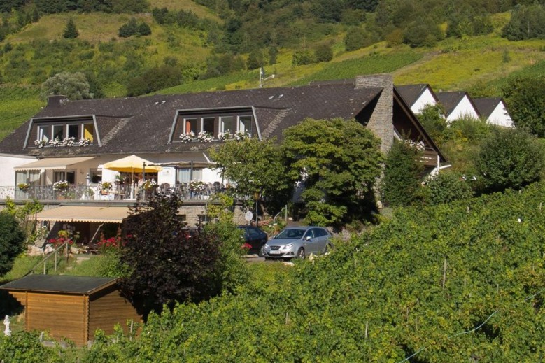 Weingut + Gästehaus HEIDHOF