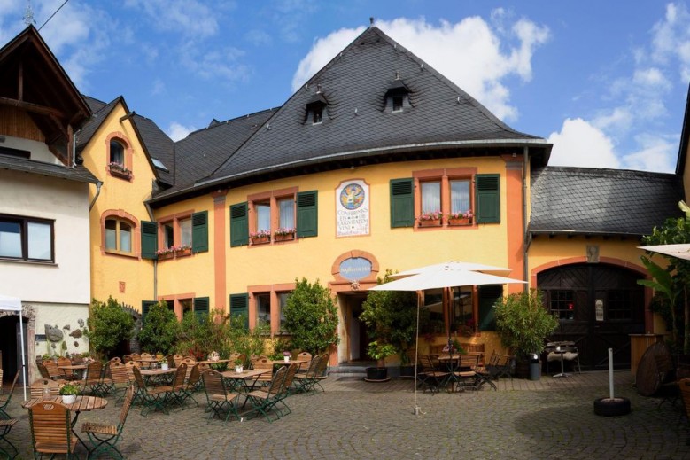 Weingut Staffelter Hof