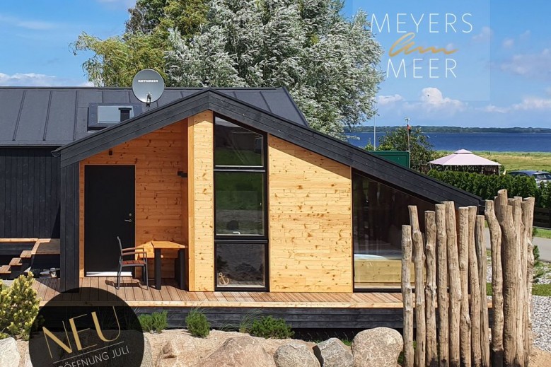 WerderChalet WOLKE 7 Ferienhaus direkt an Ostsee -