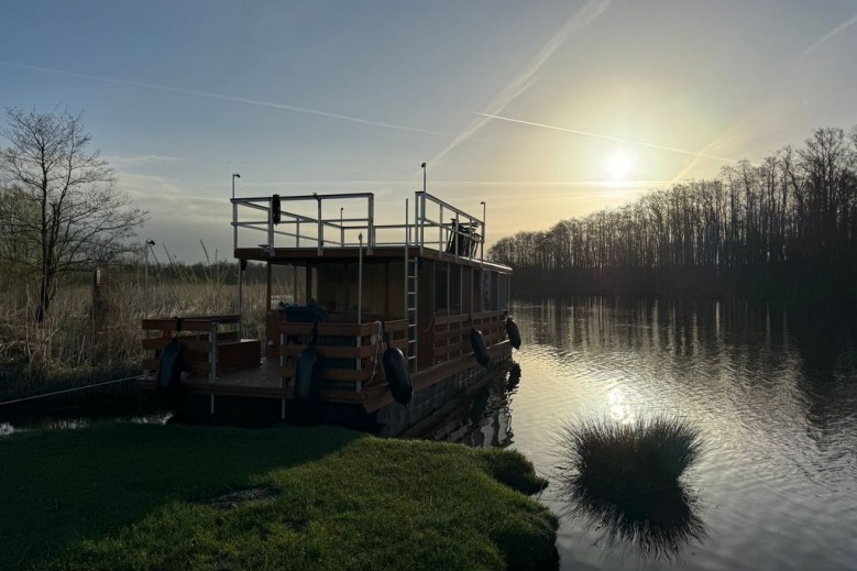 Winniboats - Haus auf dem Wasser